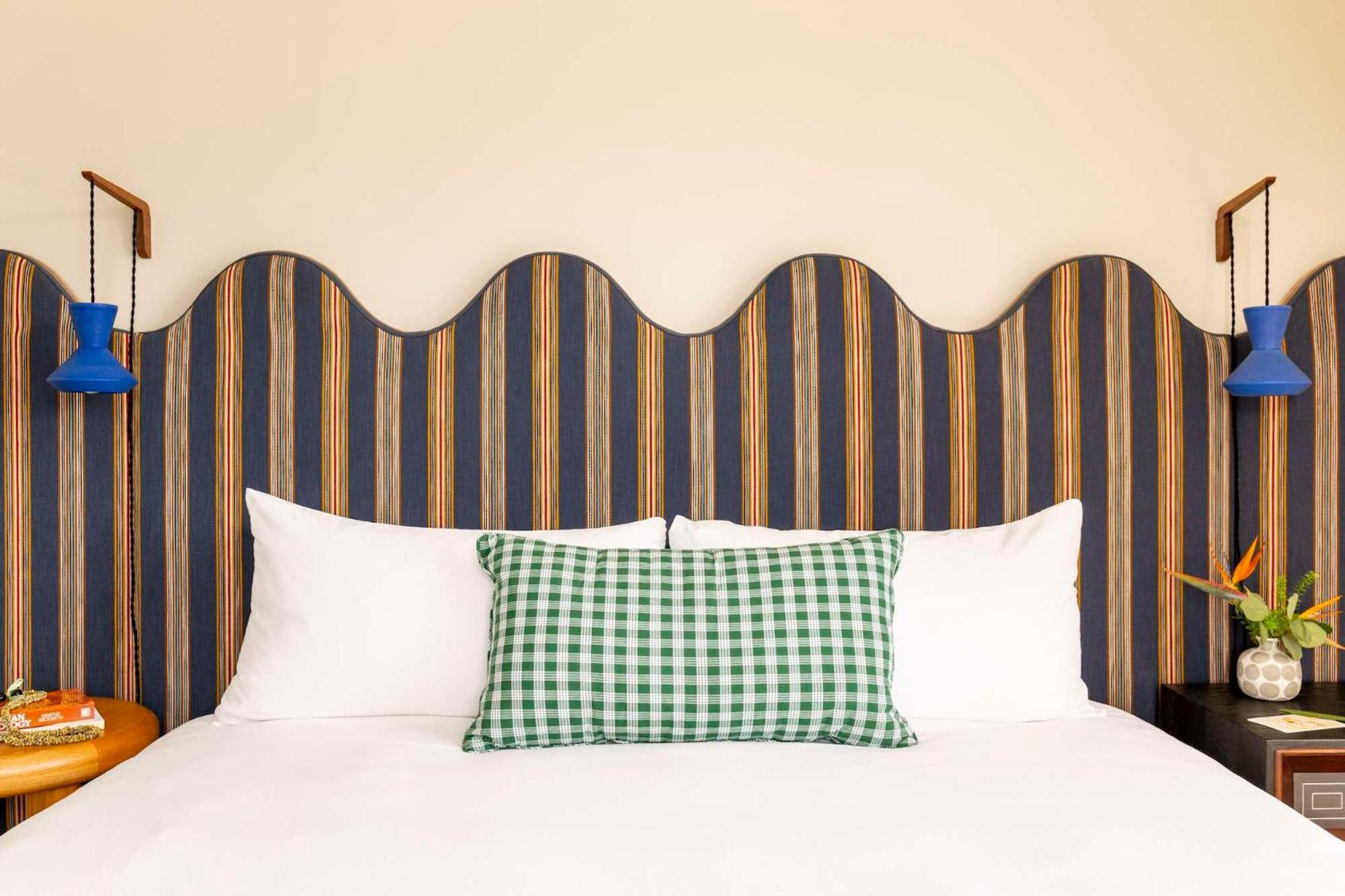 Wayfinder Waikiki - Voted Top 10 Best Hotels In Hawaii! Honolulu Zewnętrze zdjęcie